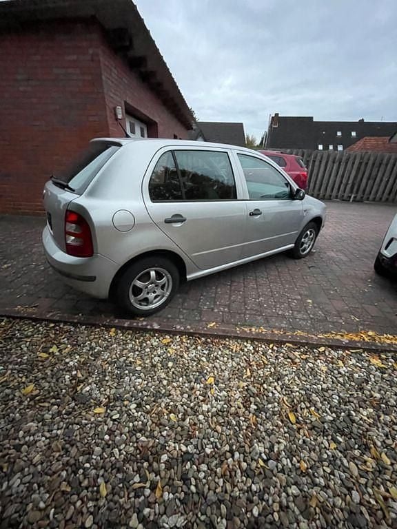 Silber Gebraucht 2000 Skoda Fabia Classic Kleinwagen | 1.400 € (Fairer Preis) - Bild 1/4