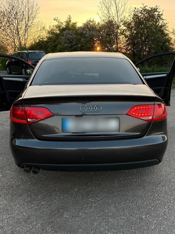 Gebraucht Audi A4 143 PS (105 kW) 2011 Braun Limousine