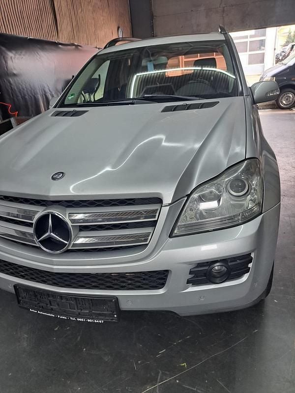 Silber Gebraucht 2012 Mercedes GL320 SUV | 8.500 € - Bild 1/4