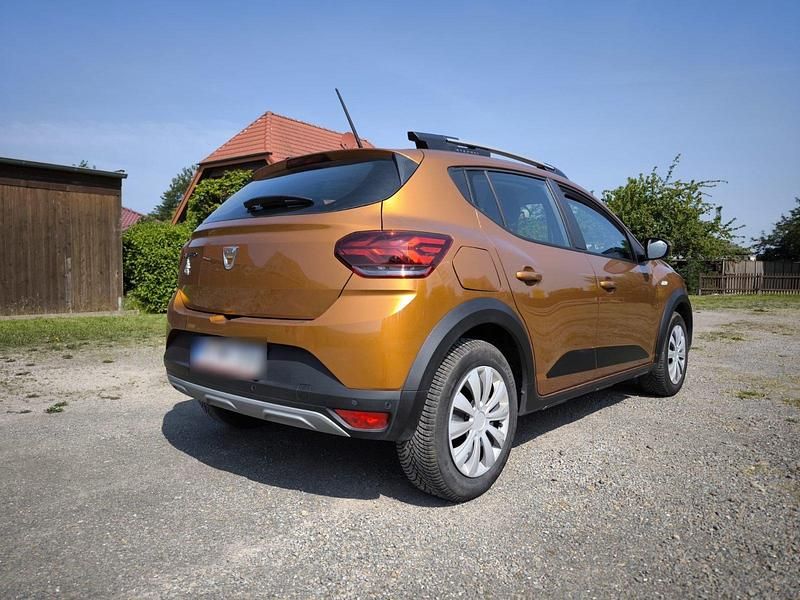 Gebraucht Dacia Sandero 101 PS (74 kW) 2022 Orange Kleinwagen
