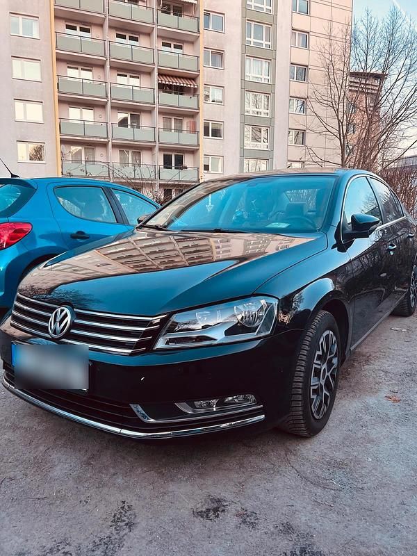 Gebraucht VW Passat 122 PS (89 kW) 2011 Schwarz Limousine