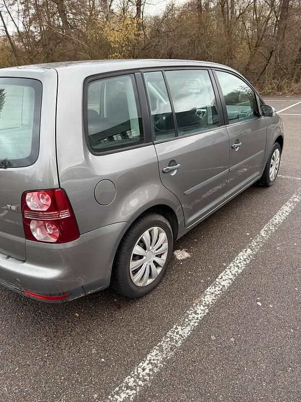 Gebraucht VW Touran 140 PS (102 kW) 2007 Grau Van / Kleinbus