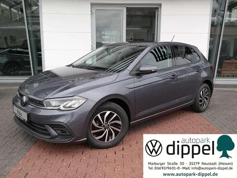 Rauchgrau metallic Neu 2025 VW Polo Life Limousine | 22.880 € (Fairer Preis) - Bild 1/4