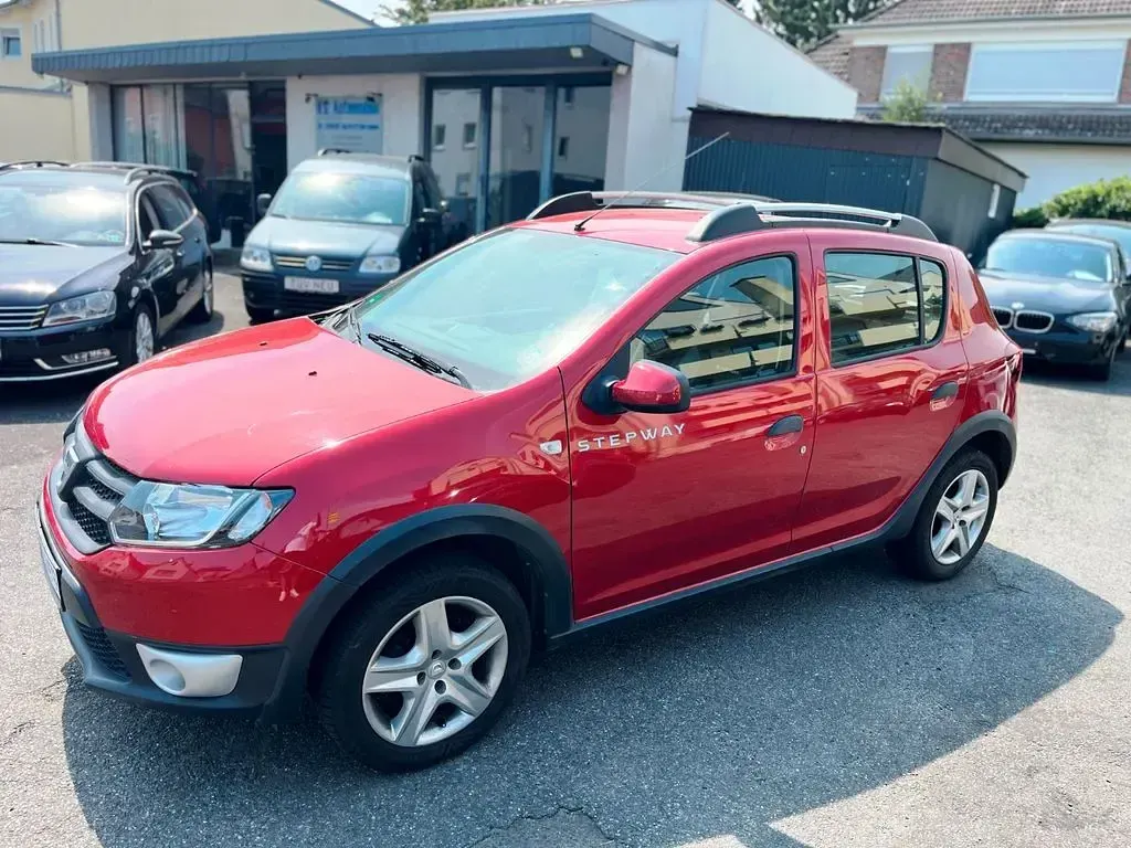 Gebraucht Dacia Sandero Stepway 90 PS (66 kW) 2014 Feuerrot SUV