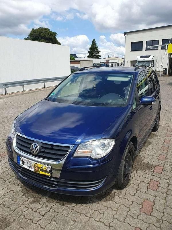 Blau Gebraucht 2008 VW Touran Trendline Van / Kleinbus | 1.399 € (Superpreis) - Bild 1/4