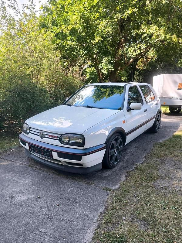 Weiß Gebraucht 1994 VW Golf III GT Limousine | 14.000 € - Bild 1/4