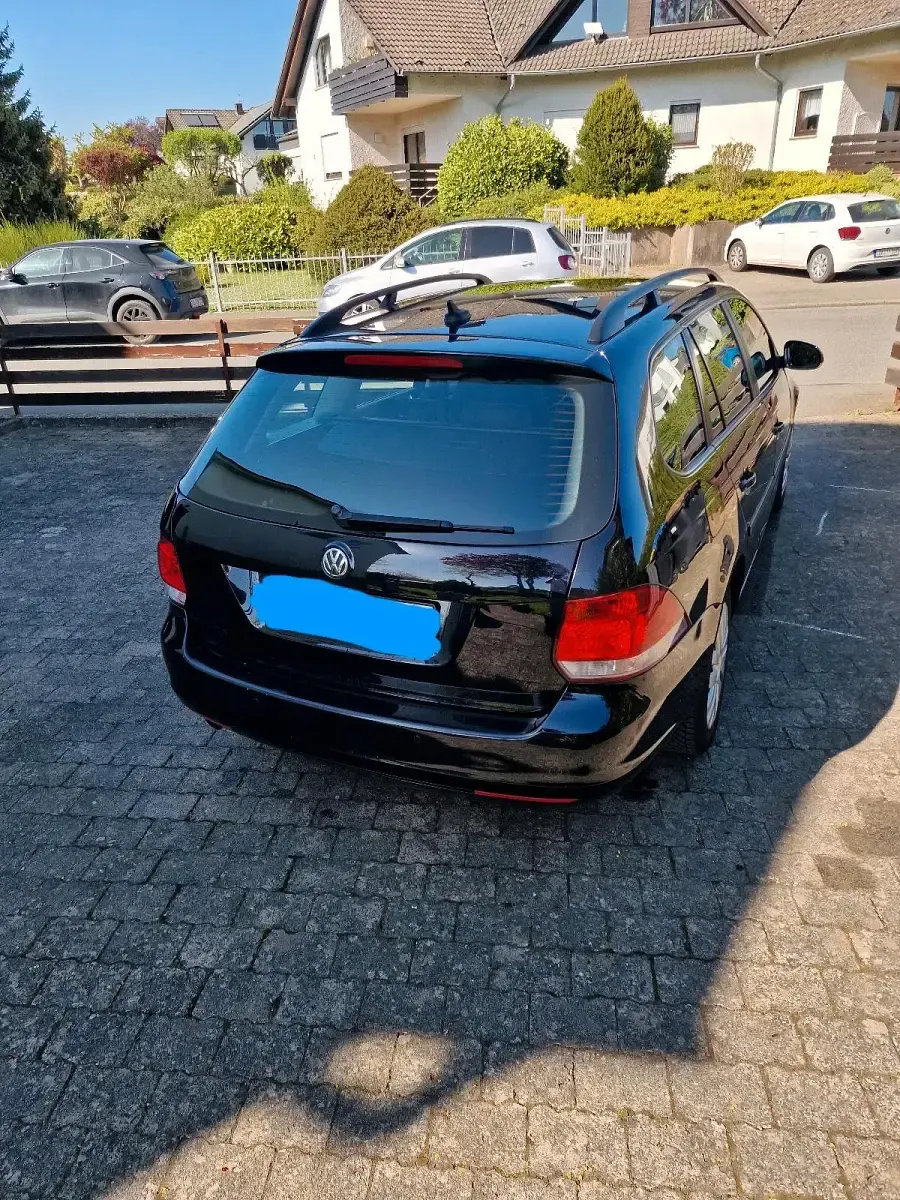 Gebraucht VW Golf VII 105 PS (77 kW) 2013 Schwarz Kombi