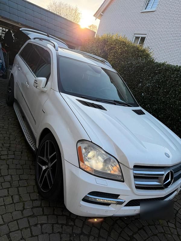 Gebraucht Mercedes GL350 165 PS (121 kW) 2011 Weiß SUV