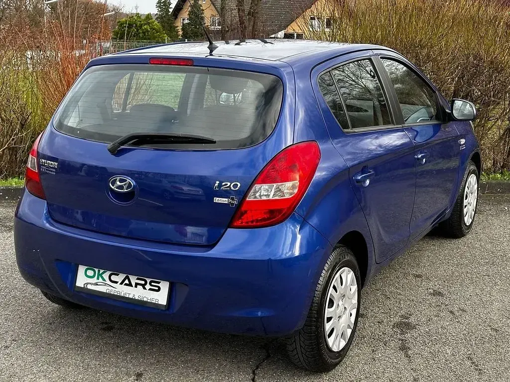 Gebraucht Hyundai i20 Edition+ 77 PS (56 kW) 2011 Blau Kleinwagen