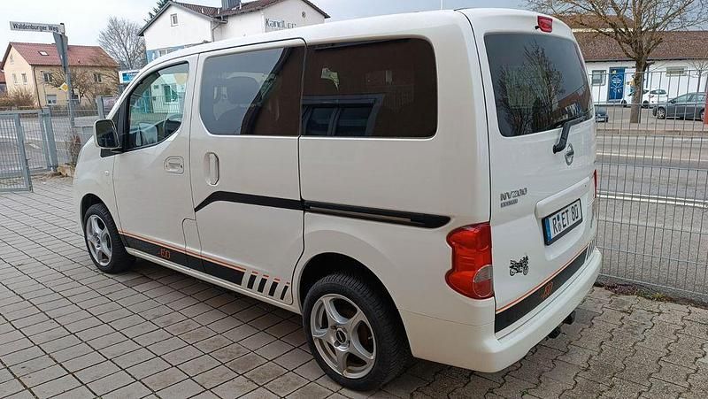 Gebraucht Nissan Evalia 110 PS (80 kW) 2017 Weiß Van / Kleinbus