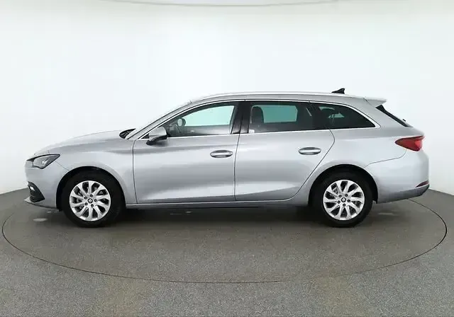 Gebraucht Seat Leon 150 PS (110 kW) 2022 Silber
