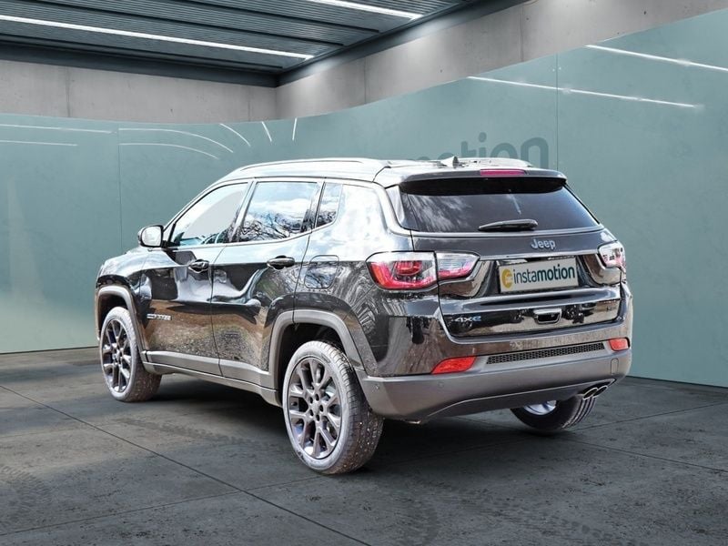 Verkauft Jeep Compass CompassS Hybrid ., gebraucht 2021, 10 km in München