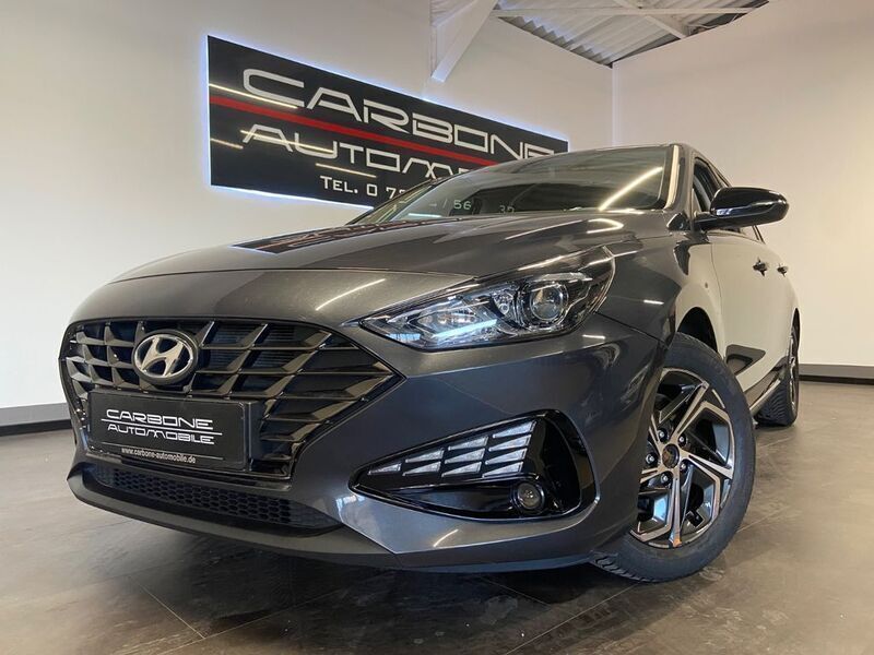 Schwarz Gebraucht 2022 Hyundai i30 Edition 30 Limousine | 15.350 € (Fairer Preis) - Bild 1/4