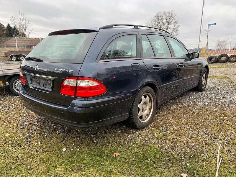 Brugt Mercedes E200 Classic 163 HK (119 kW) 2004 Blå Stationcar