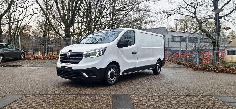 Gebraucht Renault Trafic 170 PS (125 kW) 2022 Weiß Van / Kleinbus