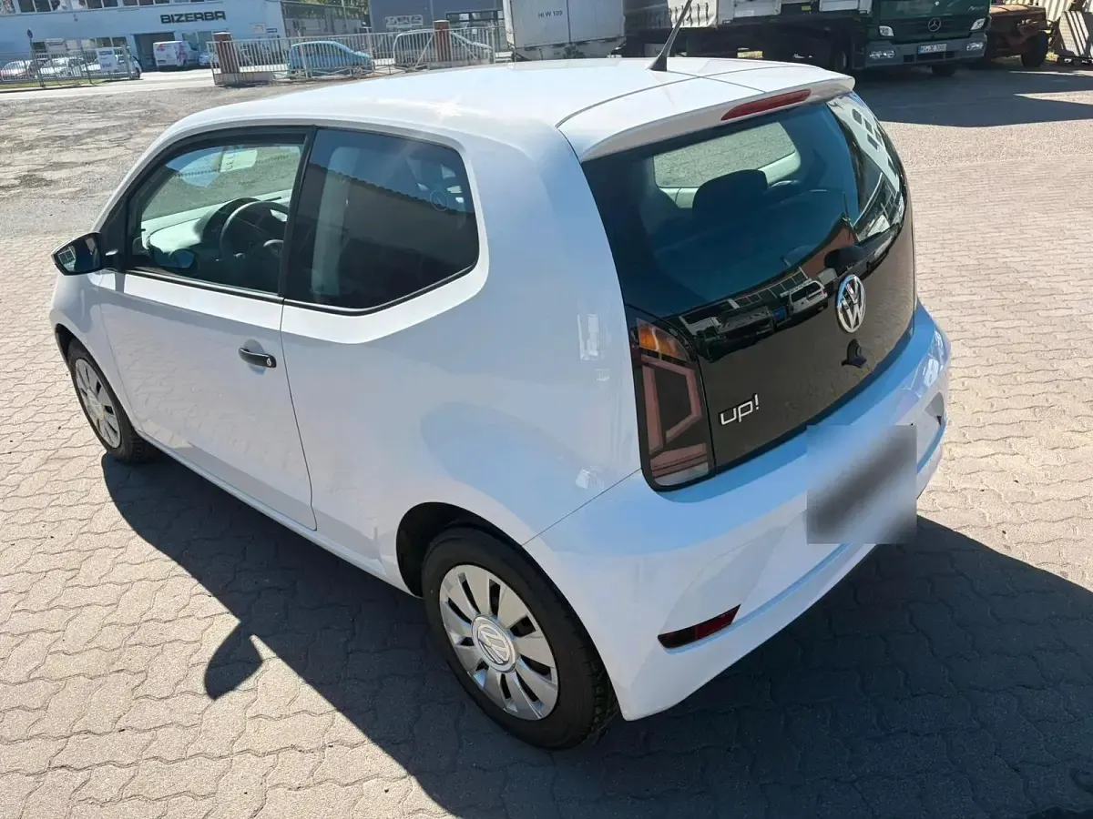 Second-hand VW up! 60 CP (44 kW) 2017 Alb Hatchback