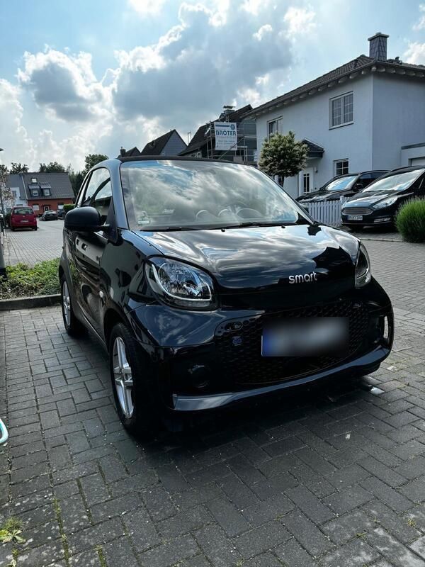 Schwarz Gebraucht 2020 Smart ForTwo Electric Drive Kleinwagen | 10.999 € (Teuer) - Bild 1/4
