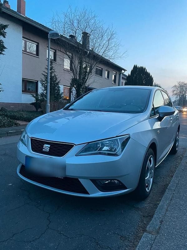 Silber Gebraucht 2016 Seat Ibiza CONNECT Kleinwagen | 5.500 € (Guter Preis) - Bild 1/4