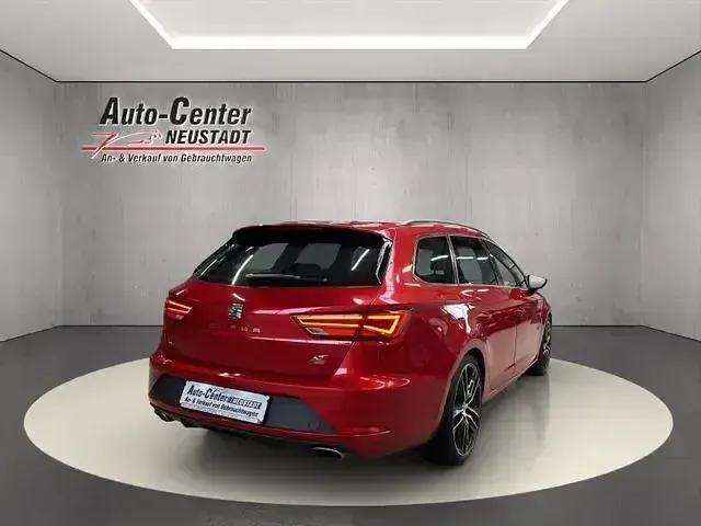 Używany Seat Leon ST CUPRA 301 KM (221 kW) 2017 Czerwony Kombi