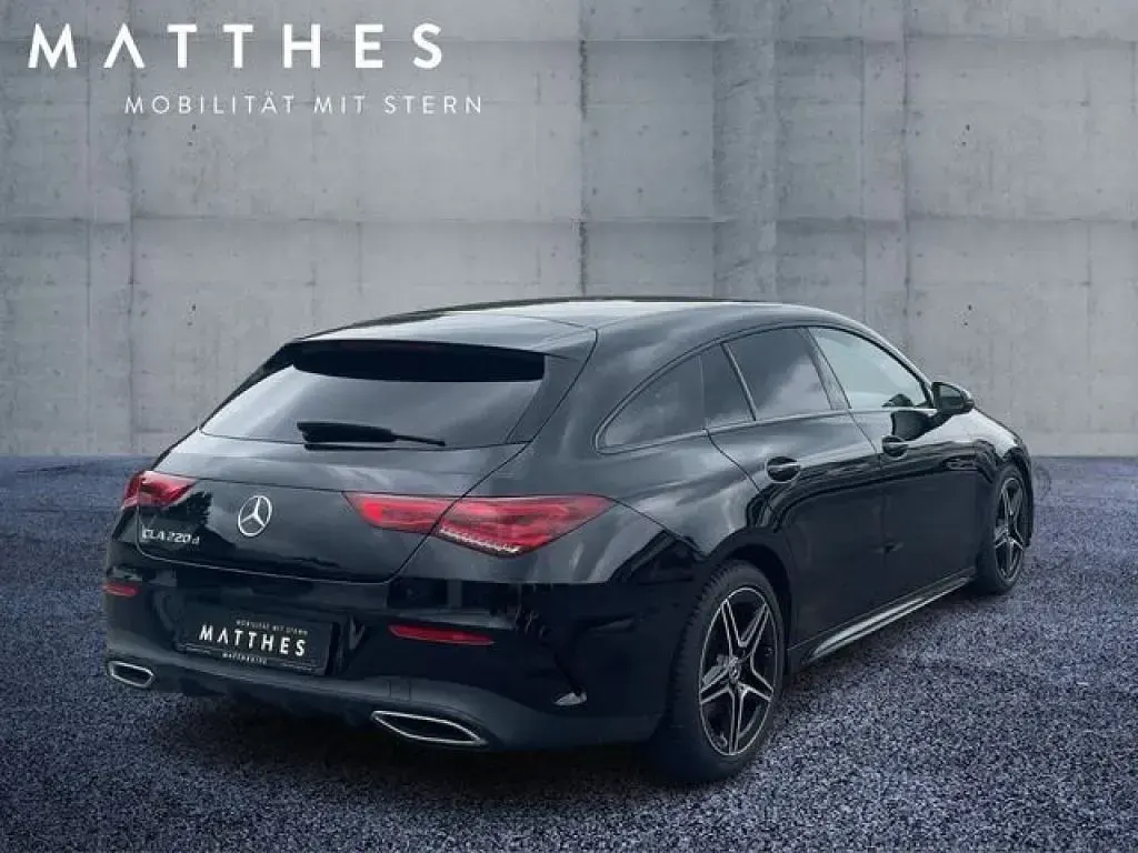 Gebraucht Mercedes CLA220 AMG 190 PS (139 kW) 2022 Kosmosschwarz (metallic) Limousine