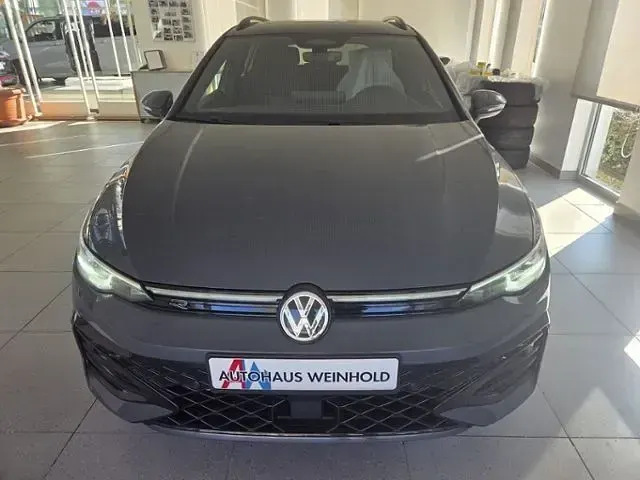 Neu VW Golf VIII R-line 150 PS (110 kW) 2026 Grau Kombi