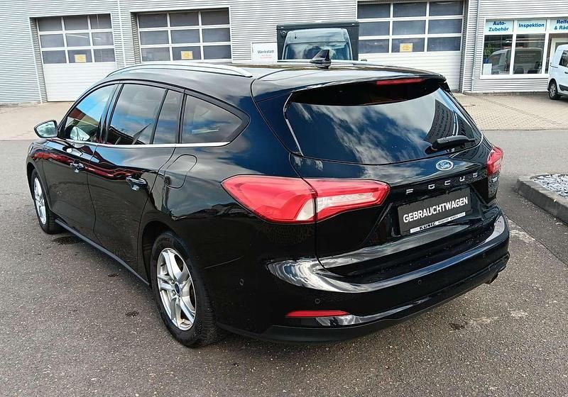 Używany Ford Focus Cool & Connect 125 KM (91 kW) 2020 Czarny Kombi