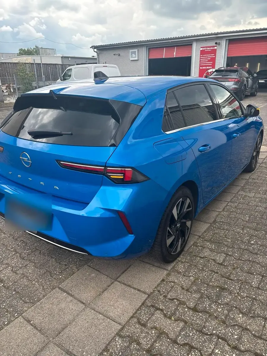 Gebraucht Opel Astra Elegance 131 PS (96 kW) 2022 Blau Kleinwagen