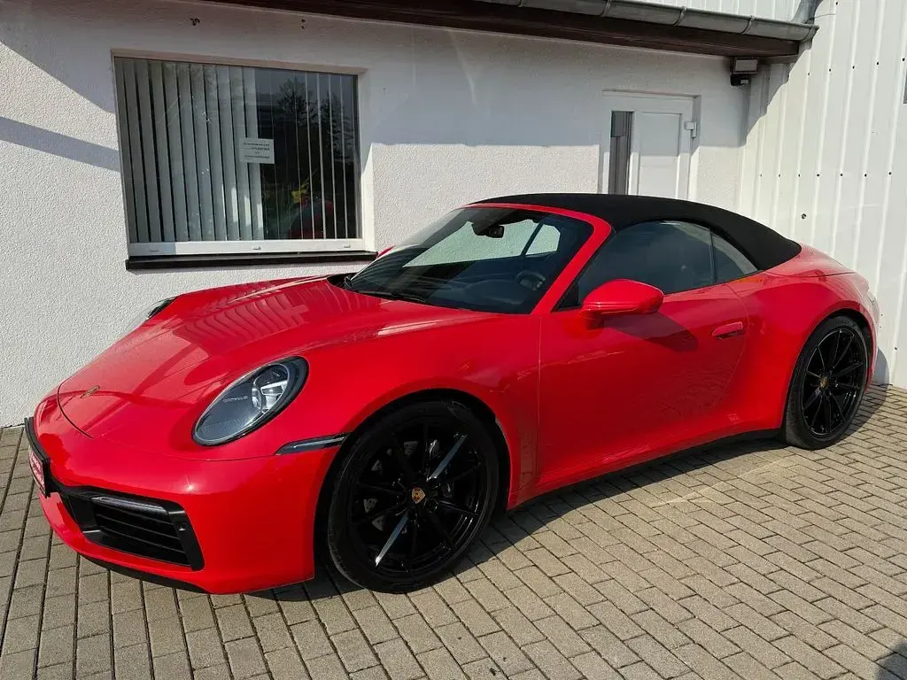 Gebraucht Porsche 911 Carrera Cabriolet 385 PS (283 kW) 2020 Rot Cabrio