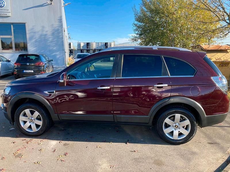 Rot Gebraucht 2012 Chevrolet Captiva LTZ SUV | 8.350 € (Fairer Preis) - Bild 1/4