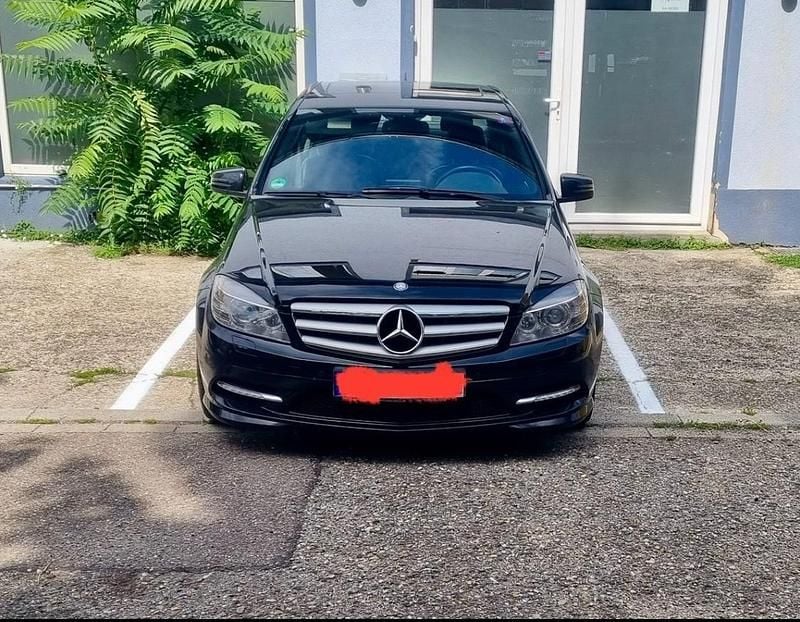 Schwarz Gebraucht 2010 Mercedes C300 Sport Limousine | 7.000 € (Fairer Preis) - Bild 1/4