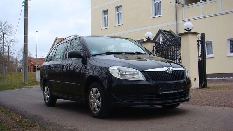 Gebraucht Skoda Fabia Active 69 PS (50 kW) 2012 Schwarz Kombi