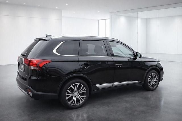 Gebraucht Mitsubishi Outlander 150 PS (110 kW) 2018 Schwarz (metallic) SUV