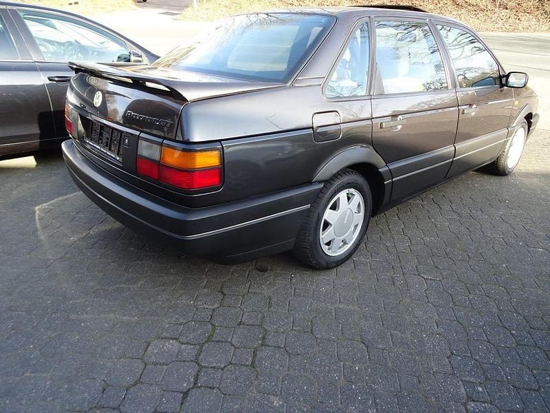 Gebraucht VW Passat GT 107 PS (78 kW) 1989 Schwarz Limousine