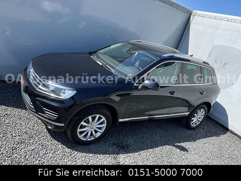 Schwarz Gebraucht 2015 VW Touareg SUV | 22.990 € (Fairer Preis) - Bild 1/3
