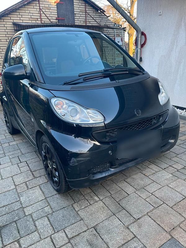 Gebraucht Smart ForTwo Coupé 61 PS (44 kW) 2011 Schwarz Coupé