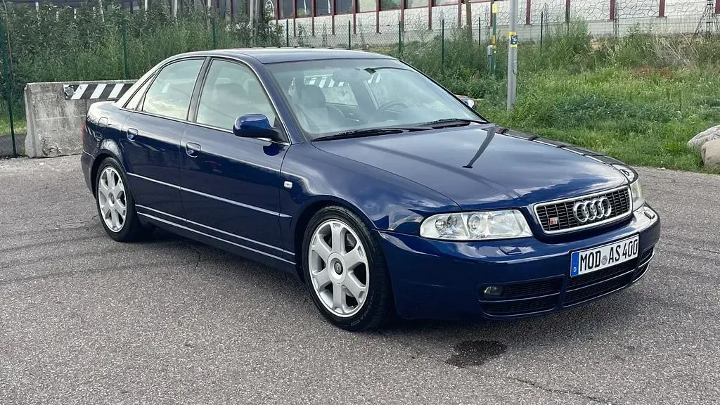 Gebraucht Audi S4 Sport 265 PS (194 kW) 2000 Blau Limousine