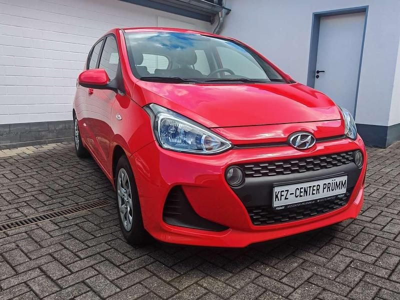 Tomato red Gebraucht 2019 Hyundai i10 Kleinwagen | 9.292 € (Fairer Preis) - Bild 1/4