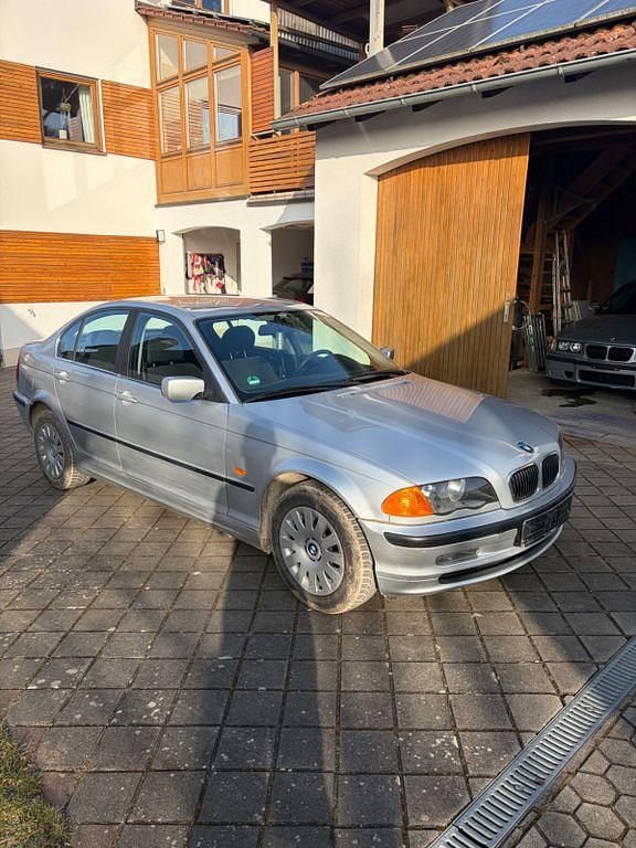 Gebraucht BMW 320 150 PS (110 kW) 1998 Silber Limousine