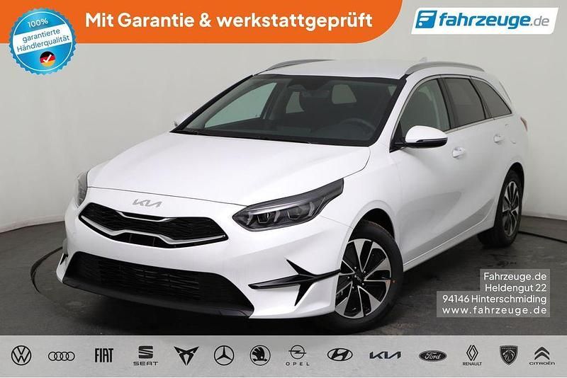 Weiß Neu 2025 Kia Ceed Sportswagon Kombi | 23.590 € (Superpreis) - Bild 1/4