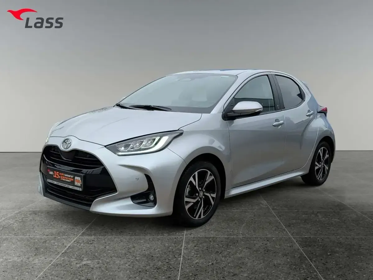 Gebraucht Toyota Yaris Comfort 117 PS (86 kW) 2024 Silber Kleinwagen