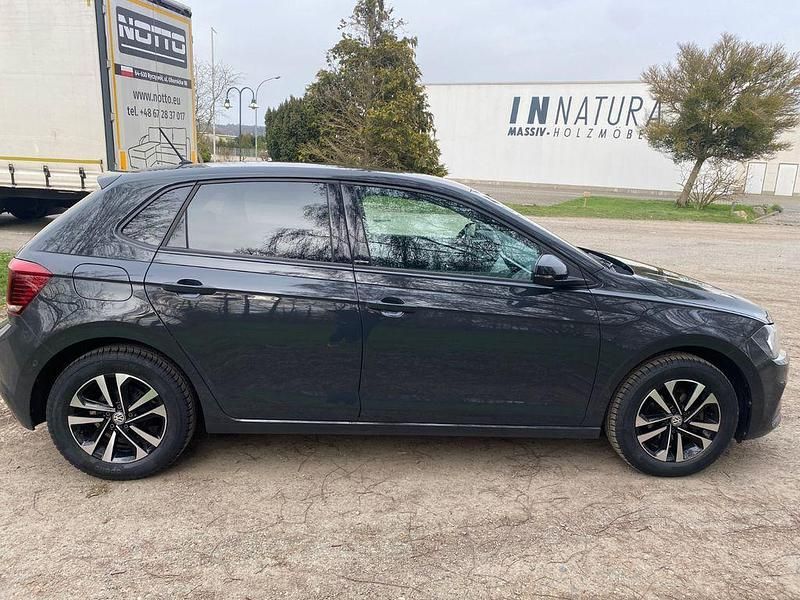 Gebraucht VW Polo IQ Drive 65 PS (47 kW) 2019 Grau Kleinwagen