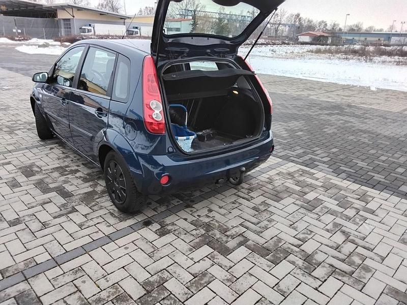 Gebraucht Ford Fiesta Ambiente 69 PS (50 kW) 2008 Blau Limousine