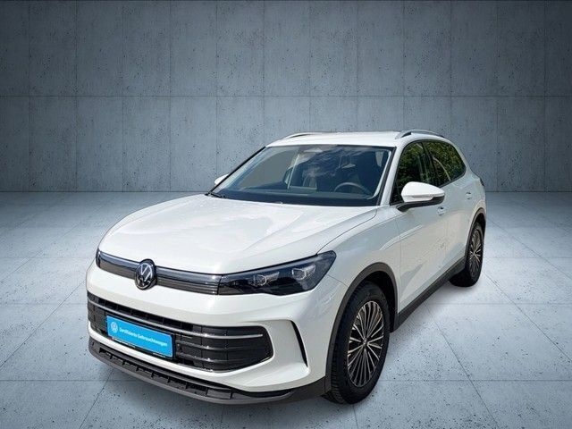 Weiß Gebraucht 2024 VW Tiguan Life SUV | 31.972 € (Fairer Preis) - Bild 1/4