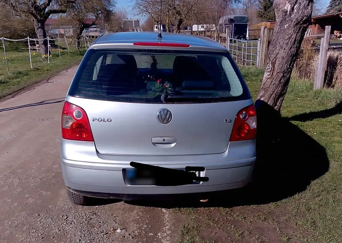 Gebraucht VW Polo 64 PS (47 kW) 2004 Silber Kleinwagen
