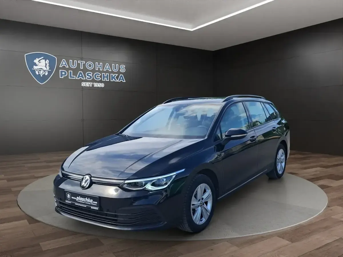 Gebraucht VW Golf VIII Life 116 PS (85 kW) 2022 Limousine