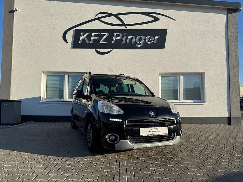 Schwarz Gebraucht 2013 Peugeot Partner Tepee Style Van / Kleinbus | 6.999 € (Guter Preis) - Bild 1/4