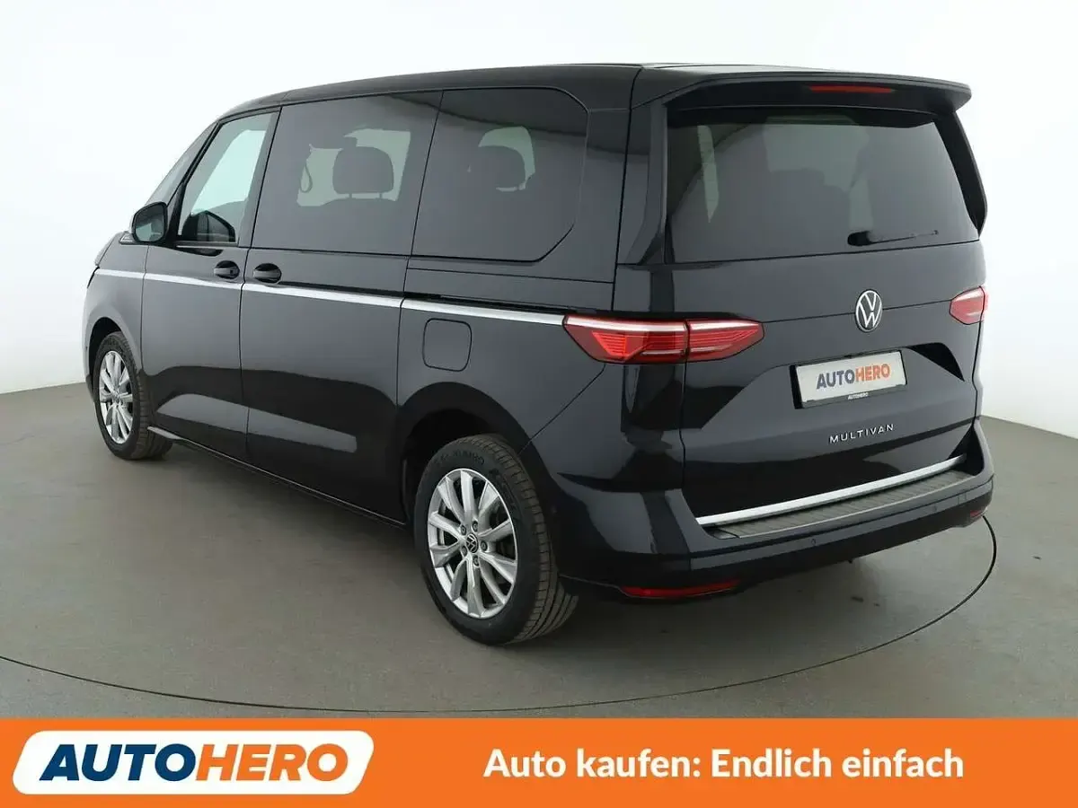 Gebraucht VW Multivan Style 150 PS (110 kW) 2024 Deep black Van / Kleinbus