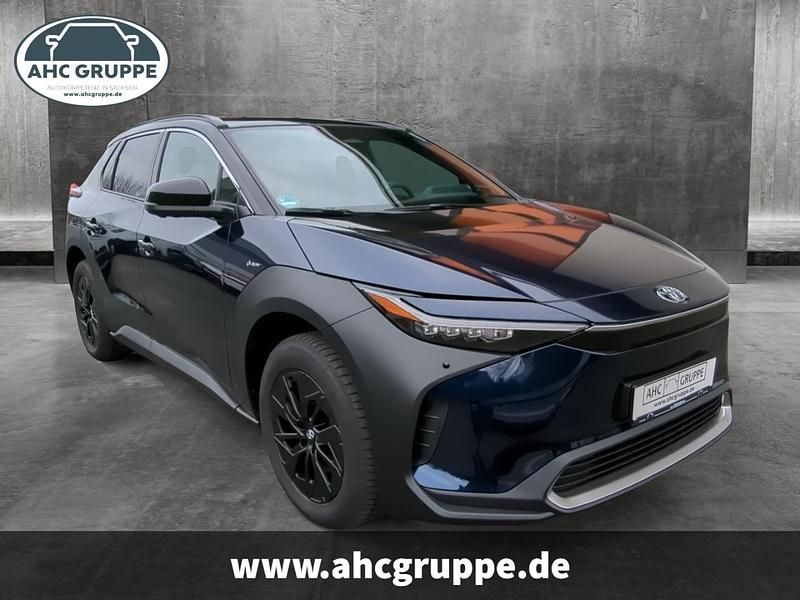 Gebraucht Toyota bZ4X Lounge 150 kW (204 PS) 2024 Blau SUV