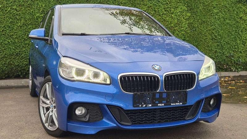 Blau Gebraucht 2016 BMW 220 M Sport Van / Kleinbus | 17.900 € (Guter Preis) - Bild 1/4