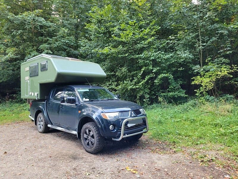Schwarz Gebraucht 2009 Mitsubishi L200 Abholung | 29.000 € - Bild 1/4